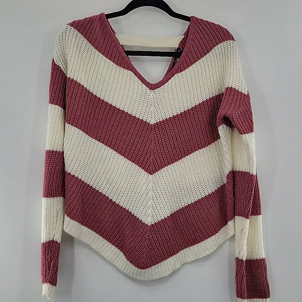 3 For$20 Derek Heart Mauve and Cream Sweater size L